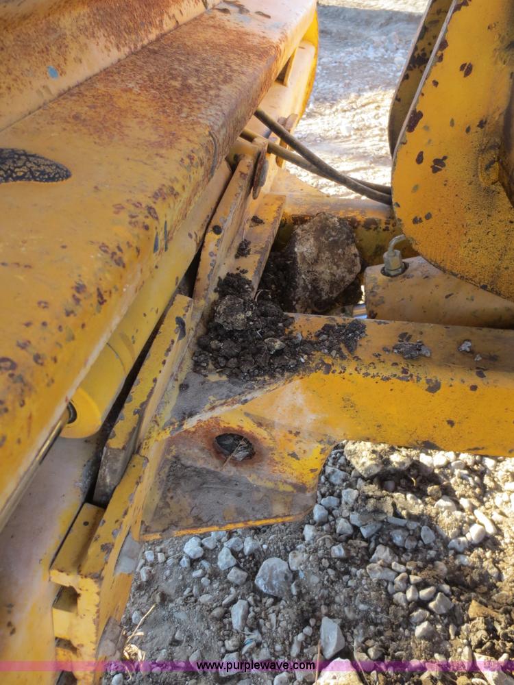 image for item H6688 1996 Ditch Witch 7610DD concrete wheel saw