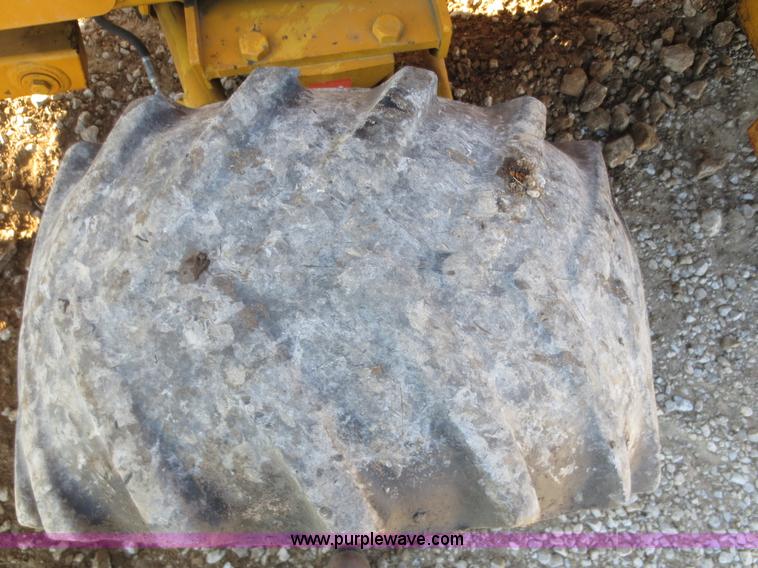 image for item H6688 1996 Ditch Witch 7610DD concrete wheel saw