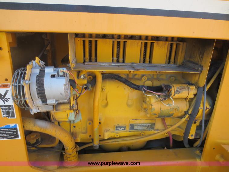 image for item H6688 1996 Ditch Witch 7610DD concrete wheel saw