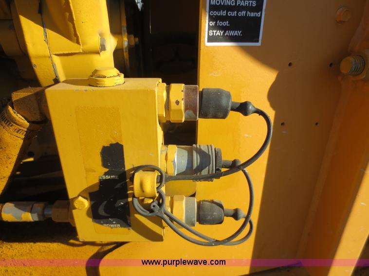 image for item H6688 1996 Ditch Witch 7610DD concrete wheel saw