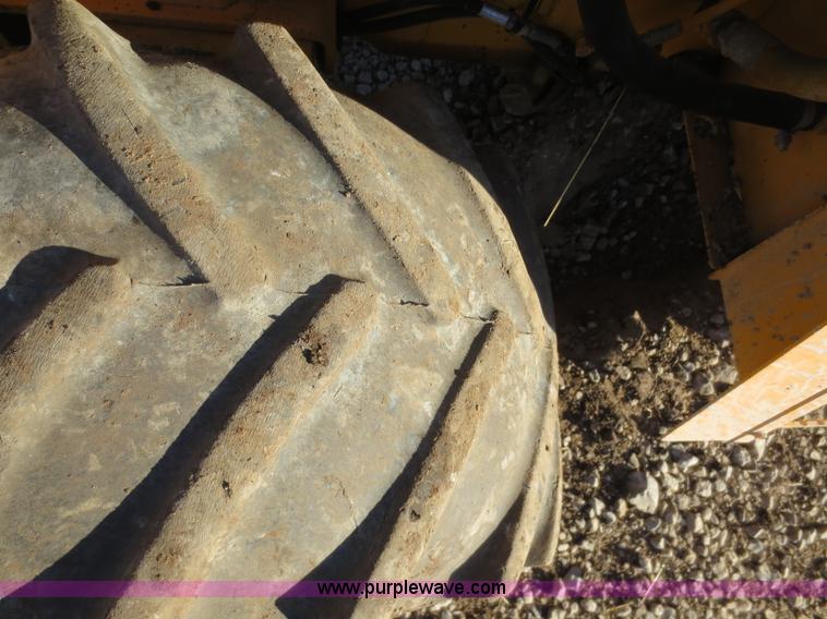 image for item H6688 1996 Ditch Witch 7610DD concrete wheel saw