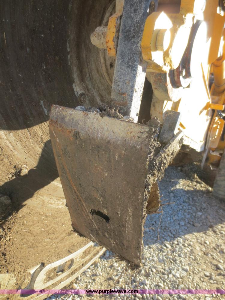 image for item H6688 1996 Ditch Witch 7610DD concrete wheel saw