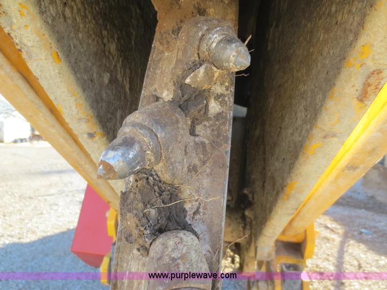 image for item H6688 1996 Ditch Witch 7610DD concrete wheel saw