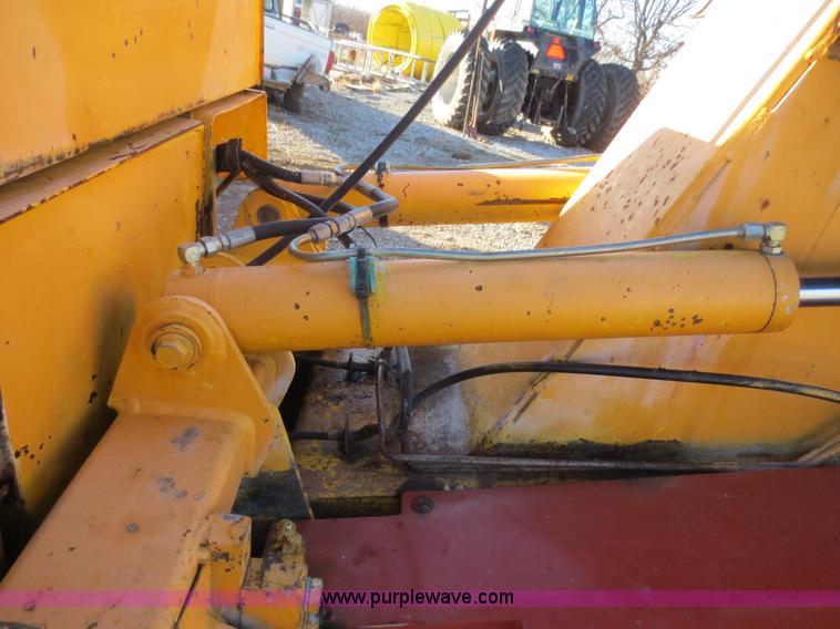 image for item H6688 1996 Ditch Witch 7610DD concrete wheel saw