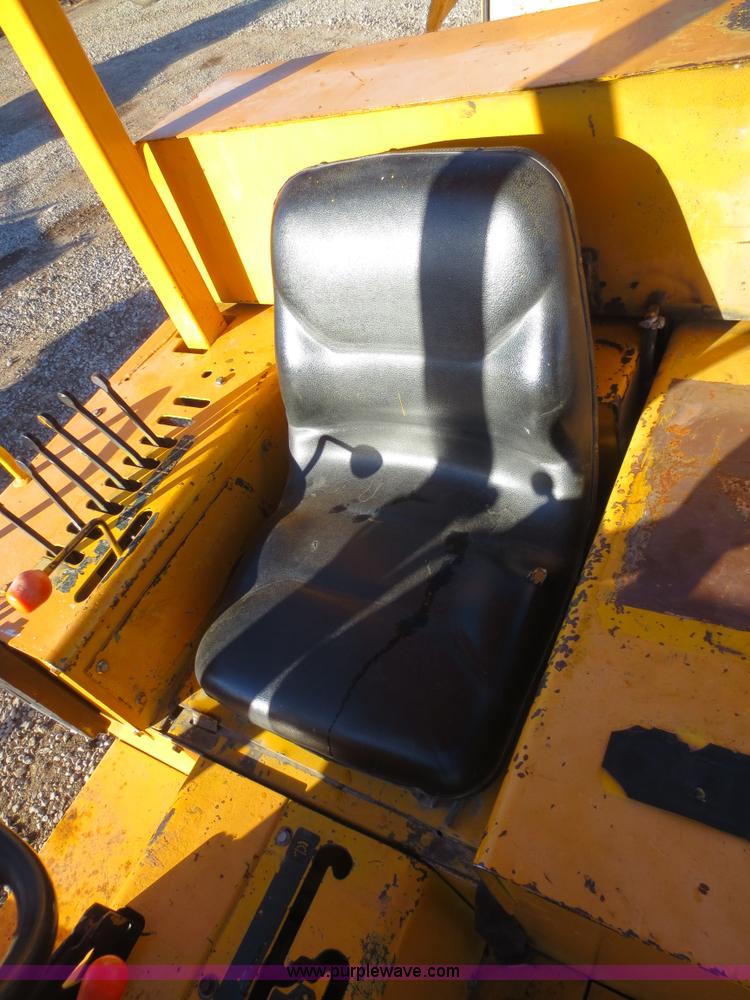 image for item H6688 1996 Ditch Witch 7610DD concrete wheel saw