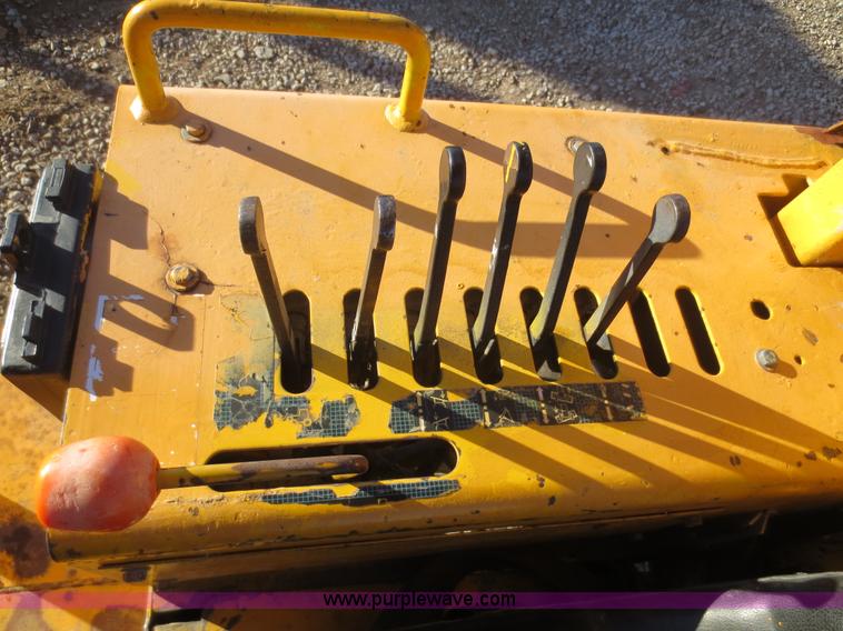 image for item H6688 1996 Ditch Witch 7610DD concrete wheel saw