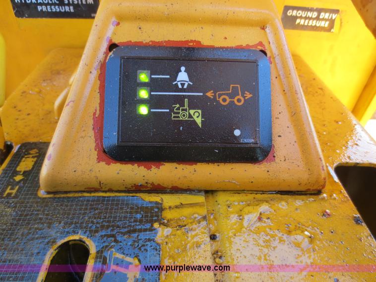 image for item H6688 1996 Ditch Witch 7610DD concrete wheel saw