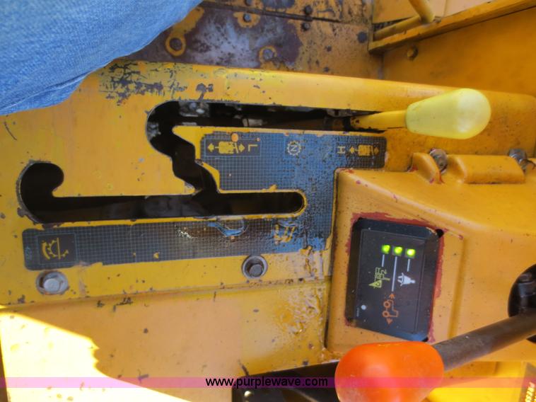 image for item H6688 1996 Ditch Witch 7610DD concrete wheel saw