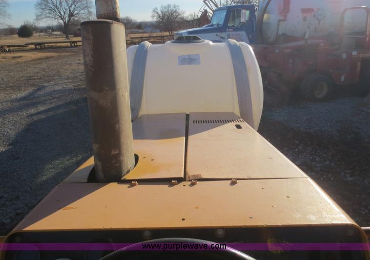 image for item H6688 1996 Ditch Witch 7610DD concrete wheel saw