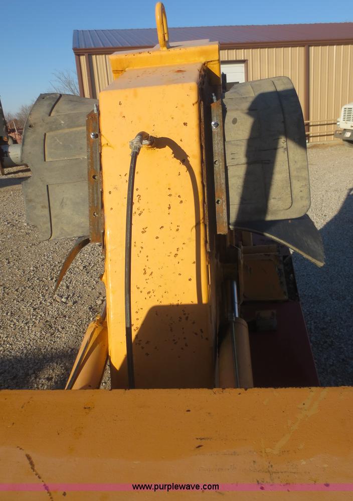 image for item H6688 1996 Ditch Witch 7610DD concrete wheel saw