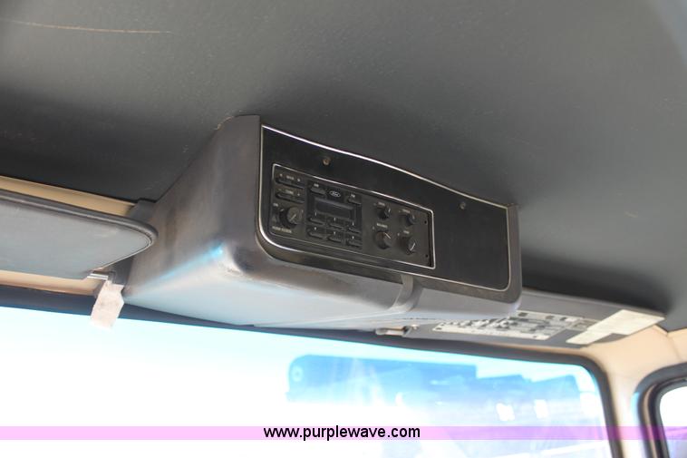 image for item H7292 1993 Ford LTS9000 semi truck