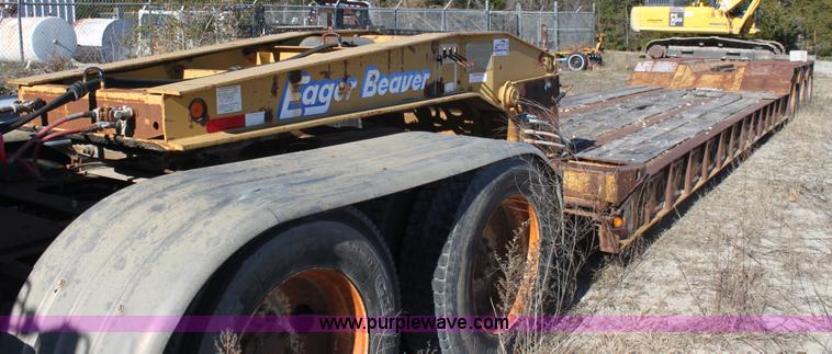image for item H7293 1997 Eager Beaver 50 ton lowboy trailer