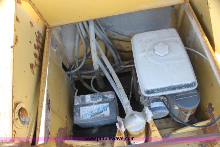 image for item H7293 1997 Eager Beaver 50 ton lowboy trailer