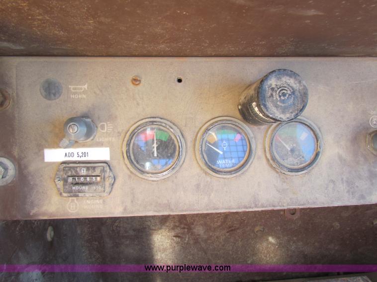 image for item H7295 1990 Case 1155E track loader