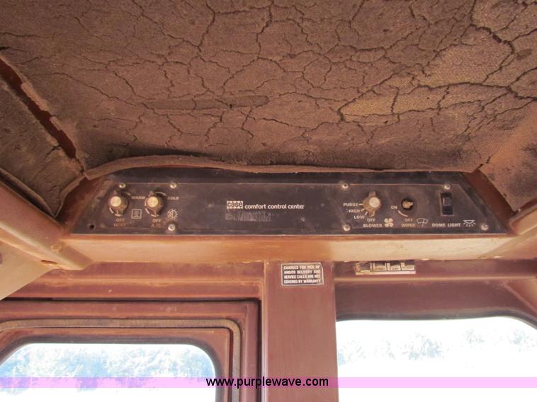 image for item H7295 1990 Case 1155E track loader