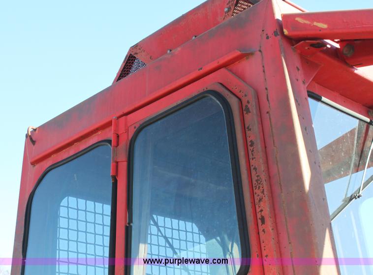 image for item H7295 1990 Case 1155E track loader