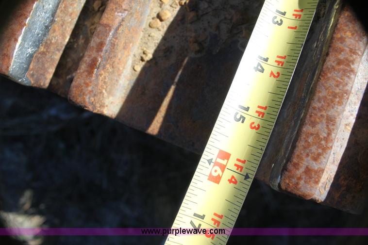 image for item H7295 1990 Case 1155E track loader