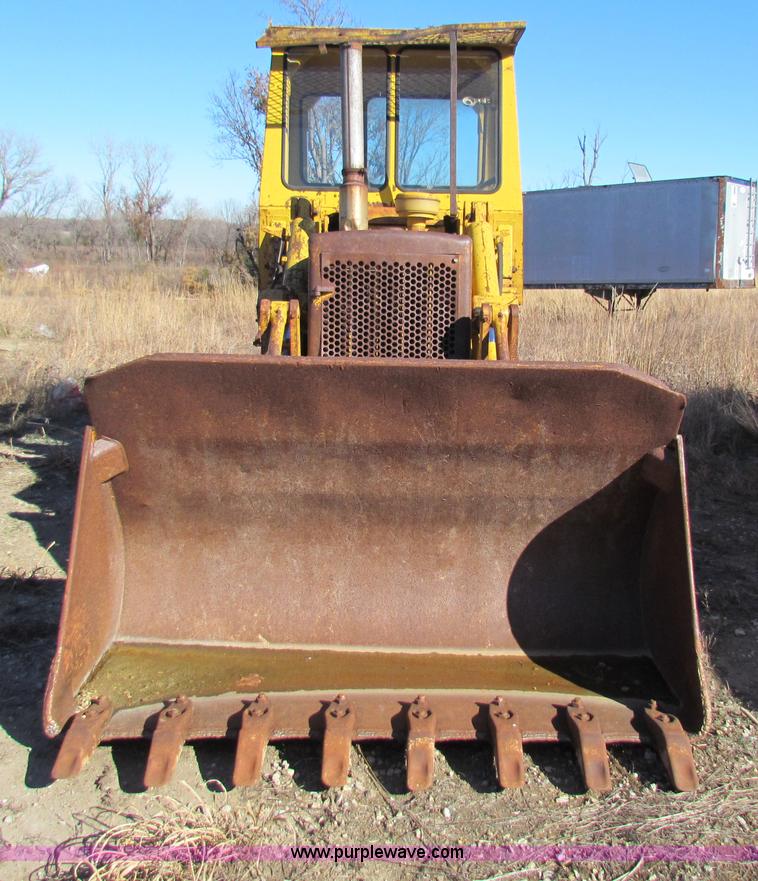 image for item H7296 1974 Caterpillar 955L track loader