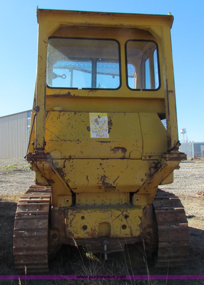 image for item H7296 1974 Caterpillar 955L track loader
