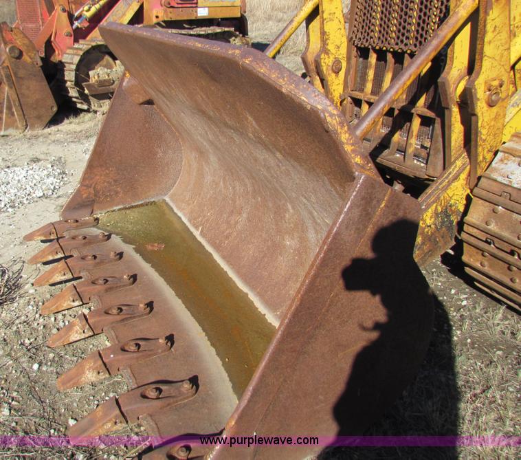 image for item H7296 1974 Caterpillar 955L track loader