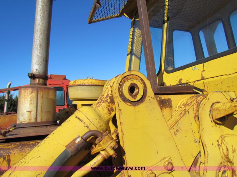 image for item H7296 1974 Caterpillar 955L track loader