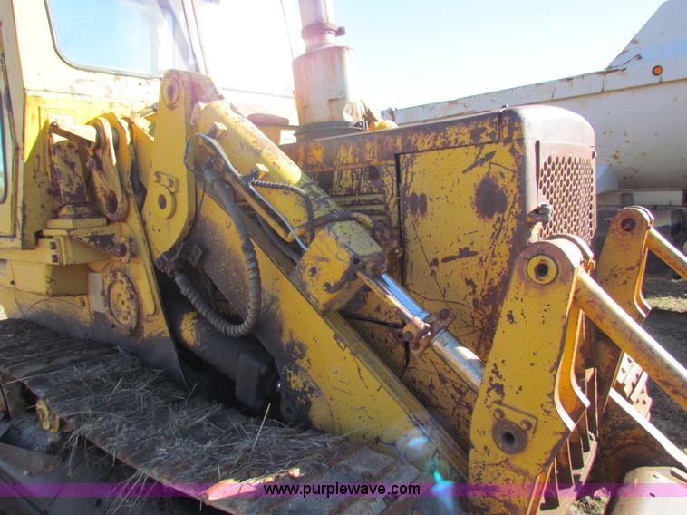 image for item H7296 1974 Caterpillar 955L track loader