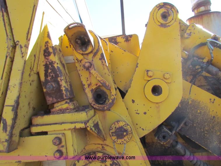 image for item H7296 1974 Caterpillar 955L track loader