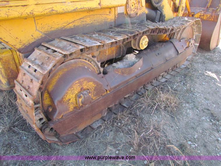 image for item H7296 1974 Caterpillar 955L track loader