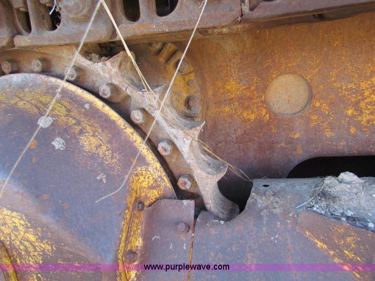 image for item H7296 1974 Caterpillar 955L track loader