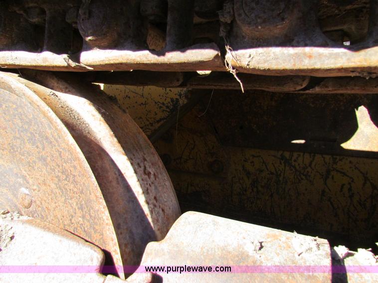 image for item H7296 1974 Caterpillar 955L track loader