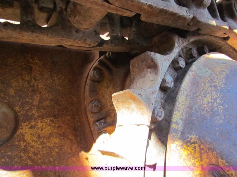 image for item H7296 1974 Caterpillar 955L track loader