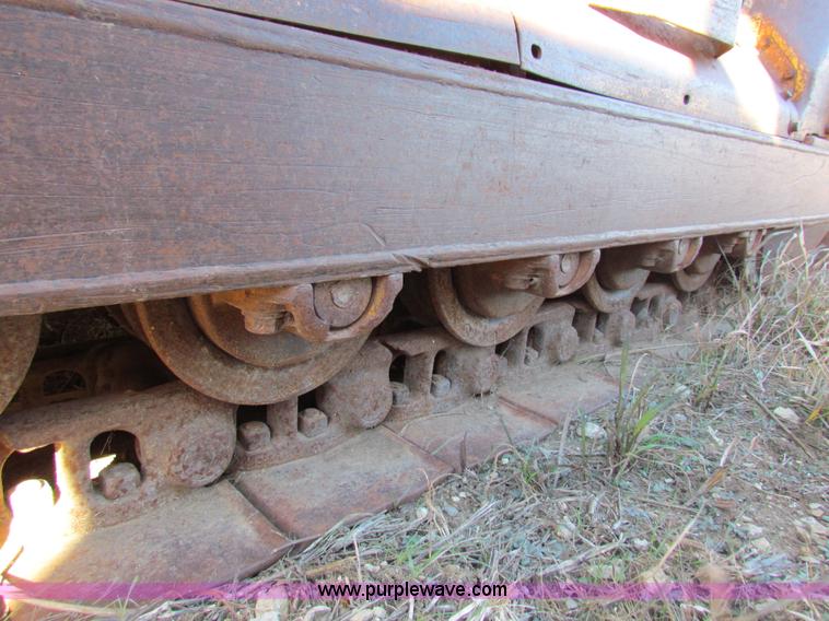 image for item H7296 1974 Caterpillar 955L track loader