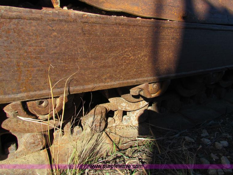 image for item H7296 1974 Caterpillar 955L track loader