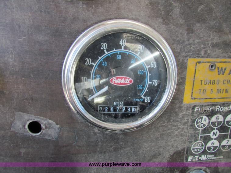 image for item H7297 1985 Peterbilt 349 dump truck