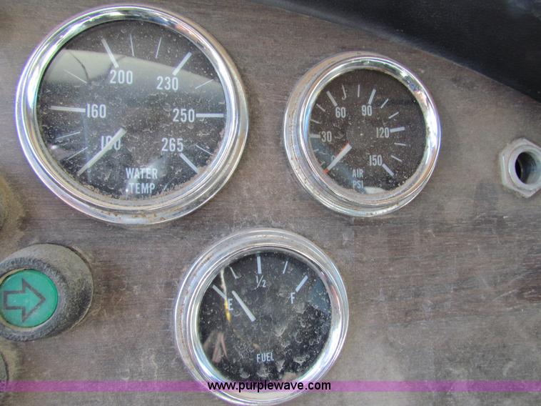 image for item H7297 1985 Peterbilt 349 dump truck