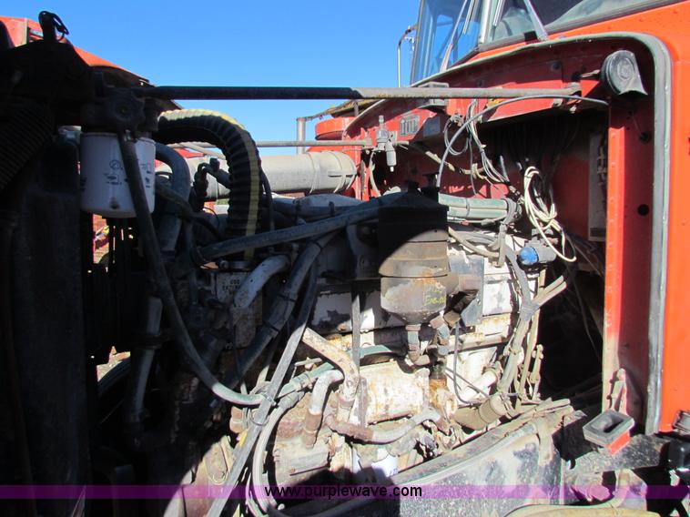 image for item H7297 1985 Peterbilt 349 dump truck