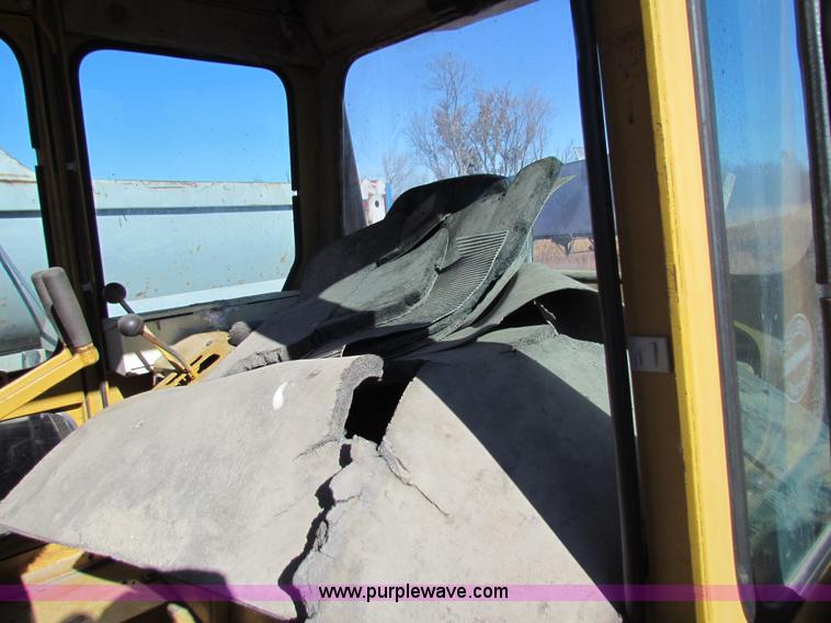 image for item H7298 1991 Fiat-Allis 10C dozer