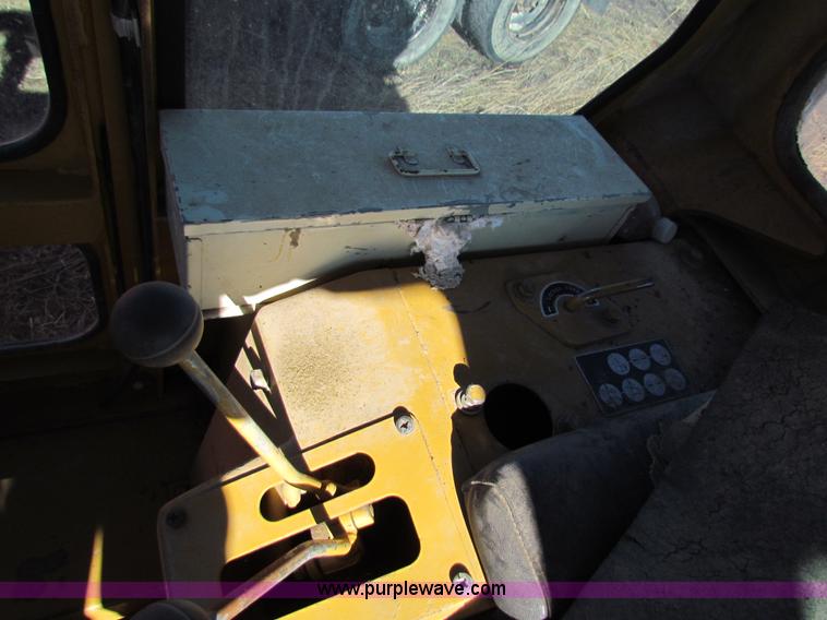 image for item H7298 1991 Fiat-Allis 10C dozer