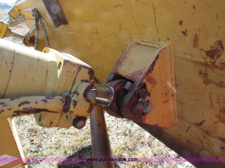 image for item H7298 1991 Fiat-Allis 10C dozer