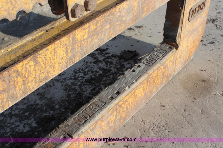 image for item H7831 Kenco pipe lift