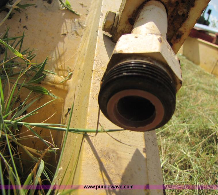 image for item H8287 Komatsu PC220LC 59'9" long reach boom and stick