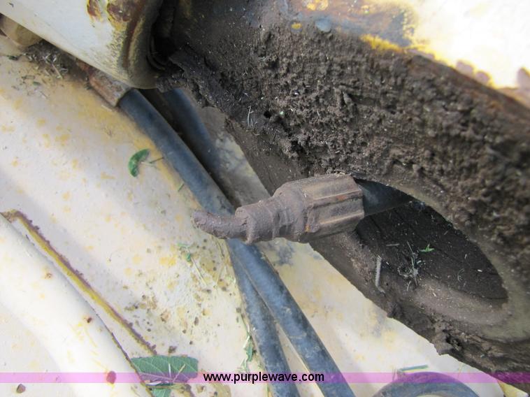 image for item H8287 Komatsu PC220LC 59'9" long reach boom and stick