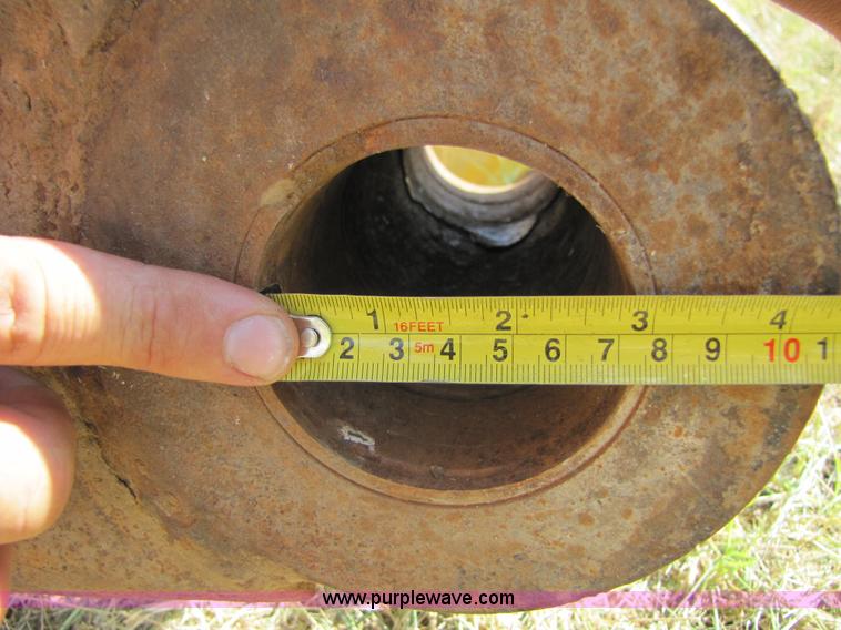 image for item H8287 Komatsu PC220LC 59'9" long reach boom and stick