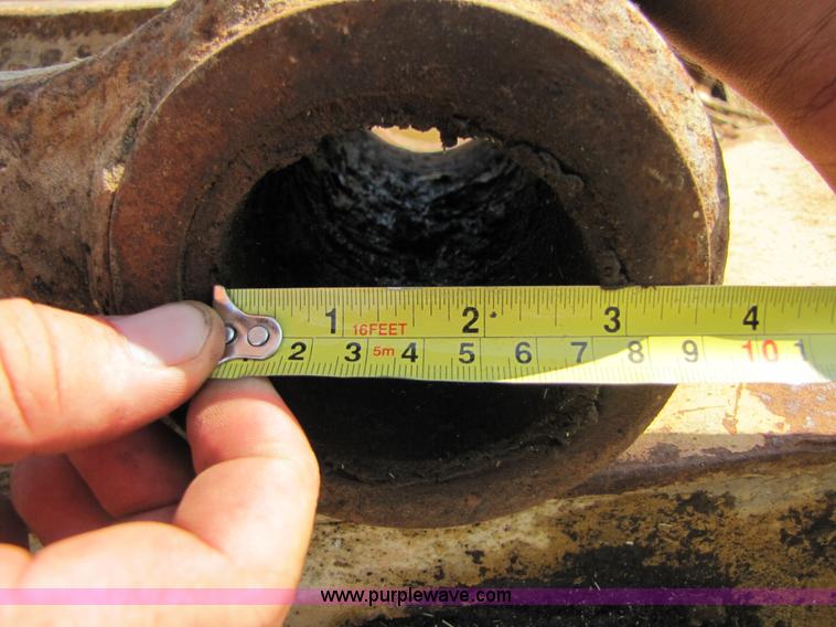 image for item H8287 Komatsu PC220LC 59'9" long reach boom and stick