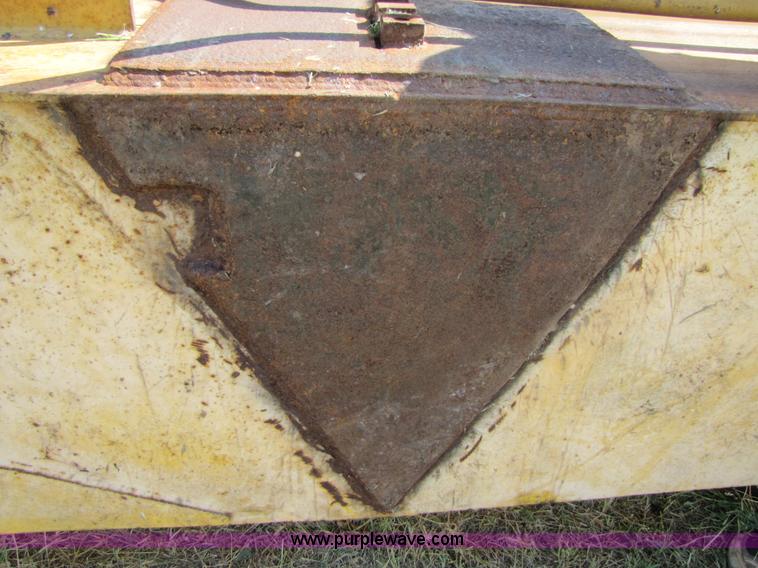 image for item H8287 Komatsu PC220LC 59'9" long reach boom and stick