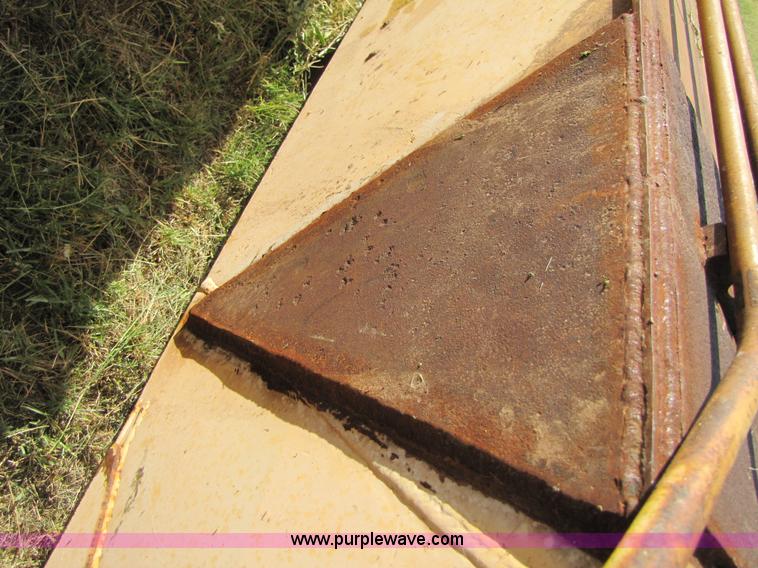 image for item H8287 Komatsu PC220LC 59'9" long reach boom and stick