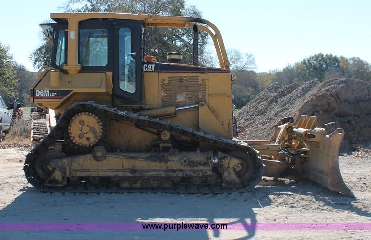image for item H8288 1997 Caterpillar D6M LGP dozer