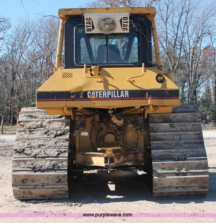 image for item H8288 1997 Caterpillar D6M LGP dozer