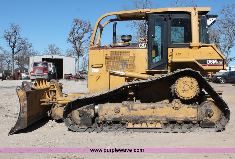 image for item H8288 1997 Caterpillar D6M LGP dozer