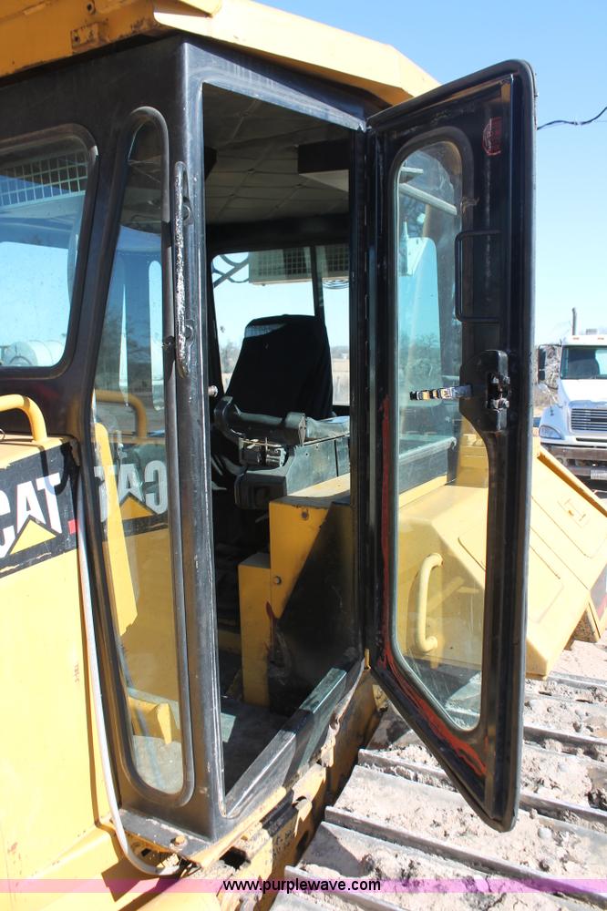 image for item H8288 1997 Caterpillar D6M LGP dozer